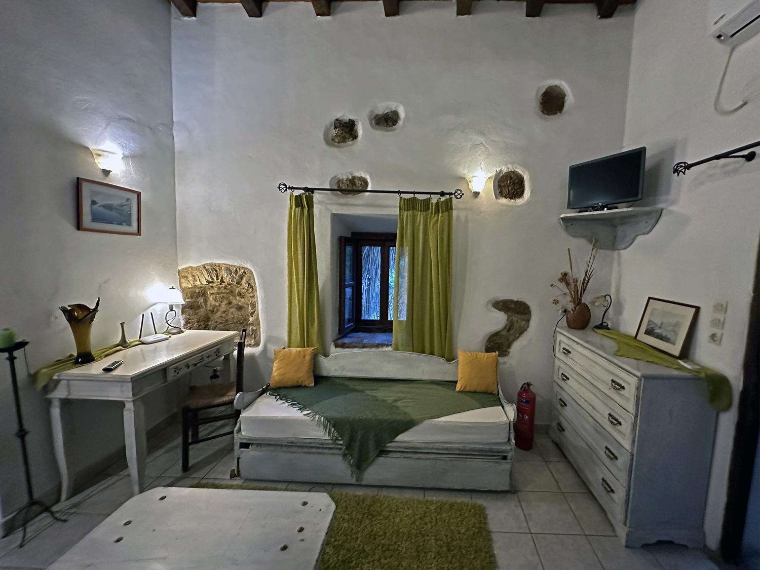 Porfyrousa Traditional Hotel Milopotamos  Exterior foto
